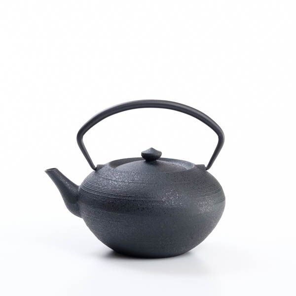 Chushin Kobo Cast Iron Tea Kettle with Wooden Handle