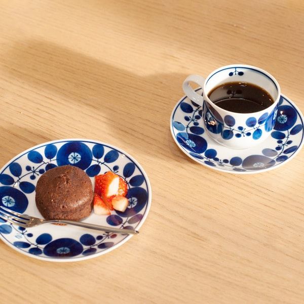 ブルーム リース コーヒーカップ＆ソーサー 白山陶器