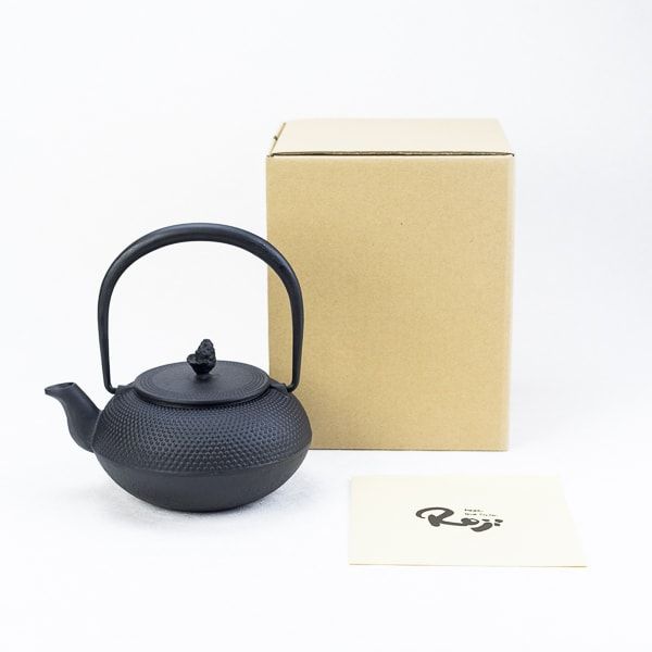 未使用品　南部銘　南部釜師造１２型アラレ　鉄瓶　南部鉄瓶　南部鉄器　鉄瓶 未使用品 南部銘 南部釜師造12型アラレ 鉄瓶 南部鉄瓶 南部鉄器 鉄瓶