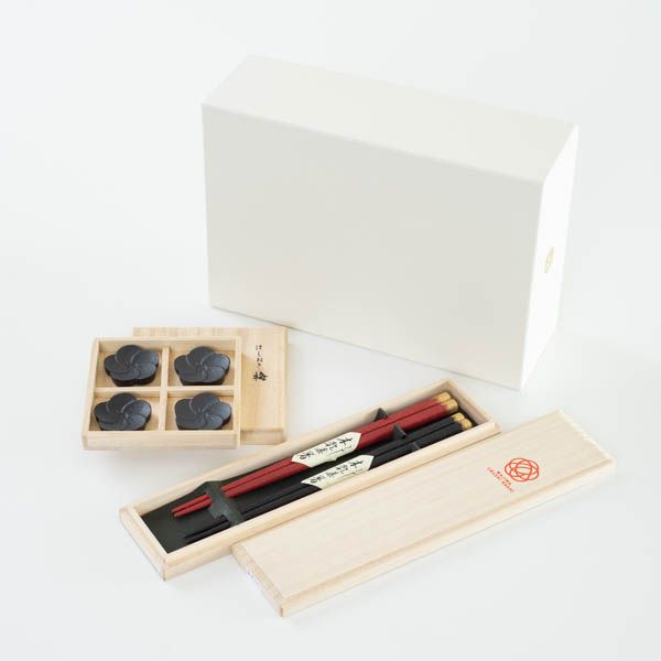 セット】夫婦箸と箸置きの梅きららセット 化粧箱入