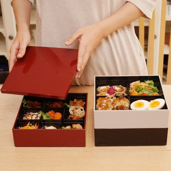 オレンジの松と鶴の3段重箱 オレンジの松と鶴の3